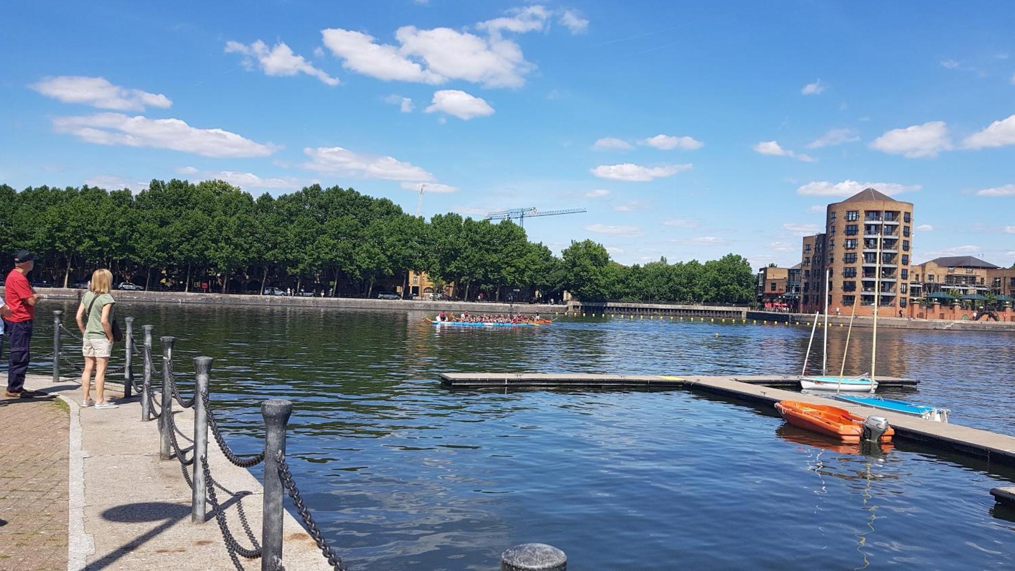 Riverside 1Br With Easy Transport 20Min To City Centre Лондон Екстер'єр фото