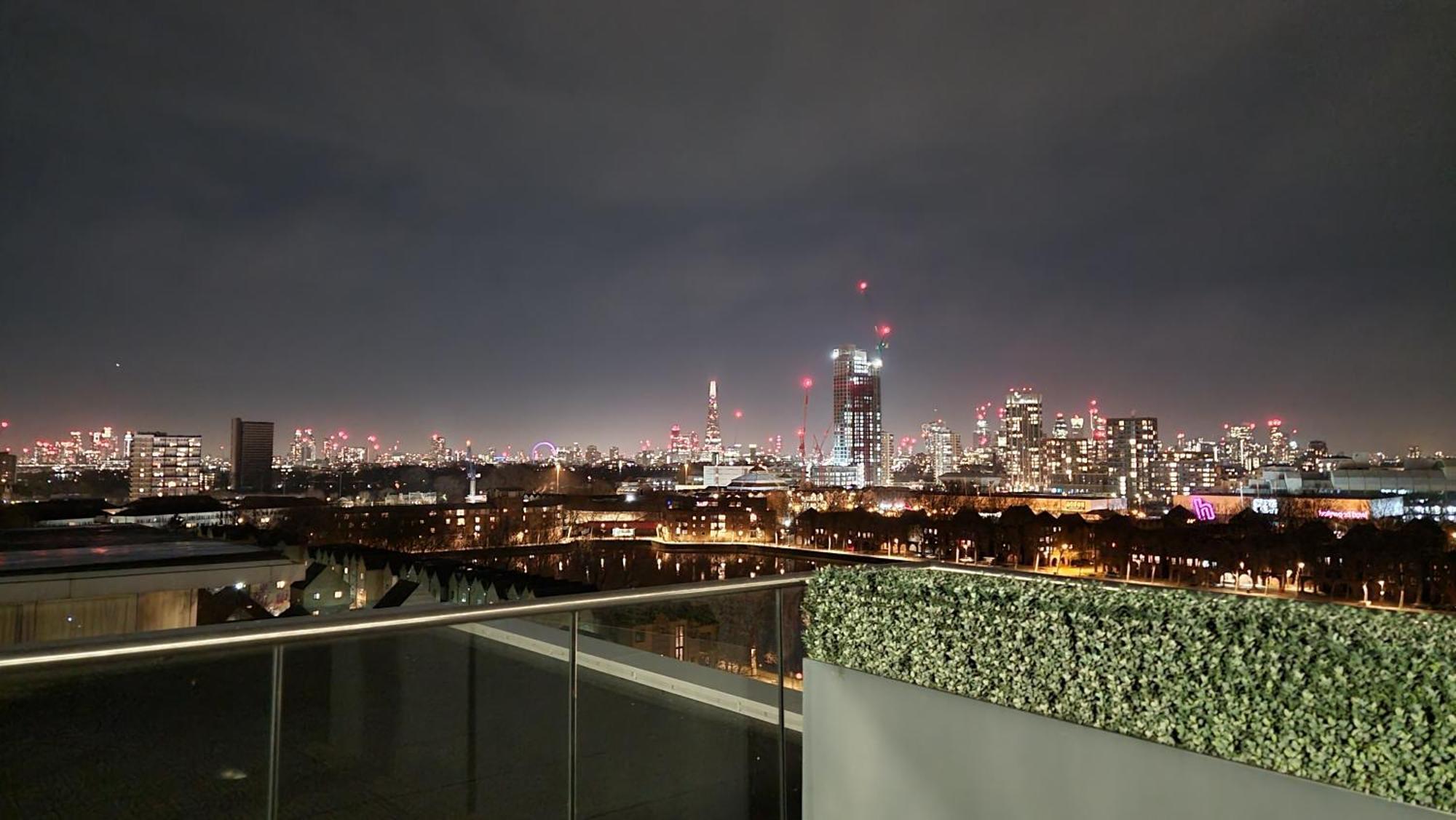 Riverside 1Br With Easy Transport 20Min To City Centre Лондон Екстер'єр фото
