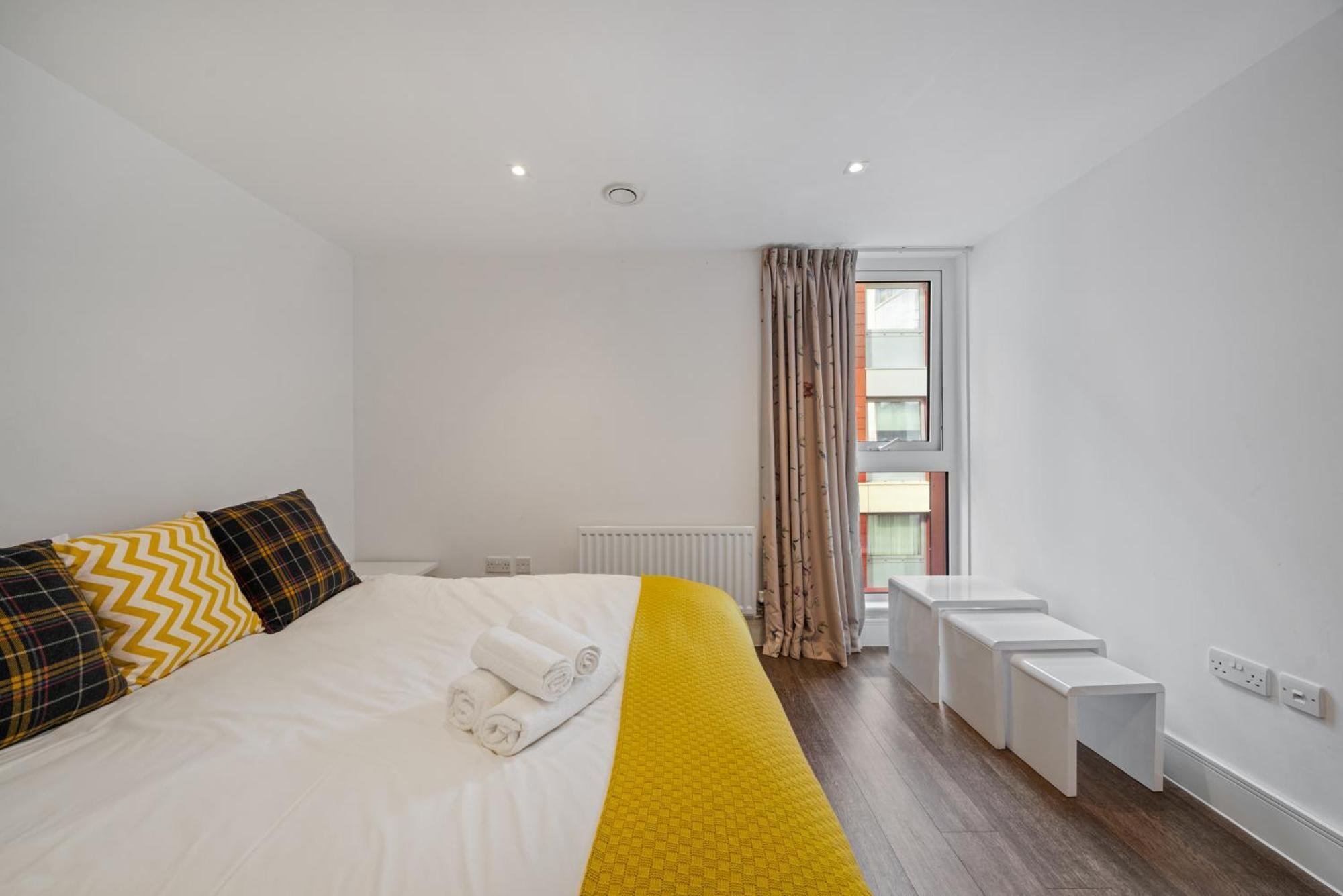 Riverside 1Br With Easy Transport 20Min To City Centre Лондон Екстер'єр фото