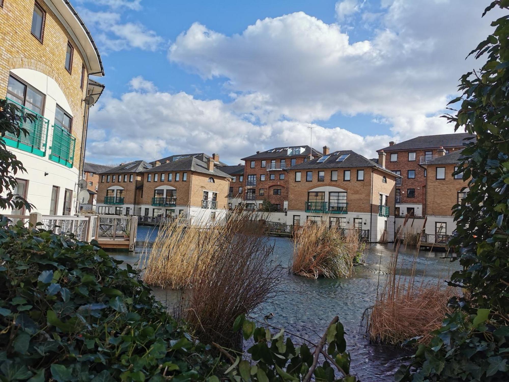 Riverside 1Br With Easy Transport 20Min To City Centre Лондон Екстер'єр фото