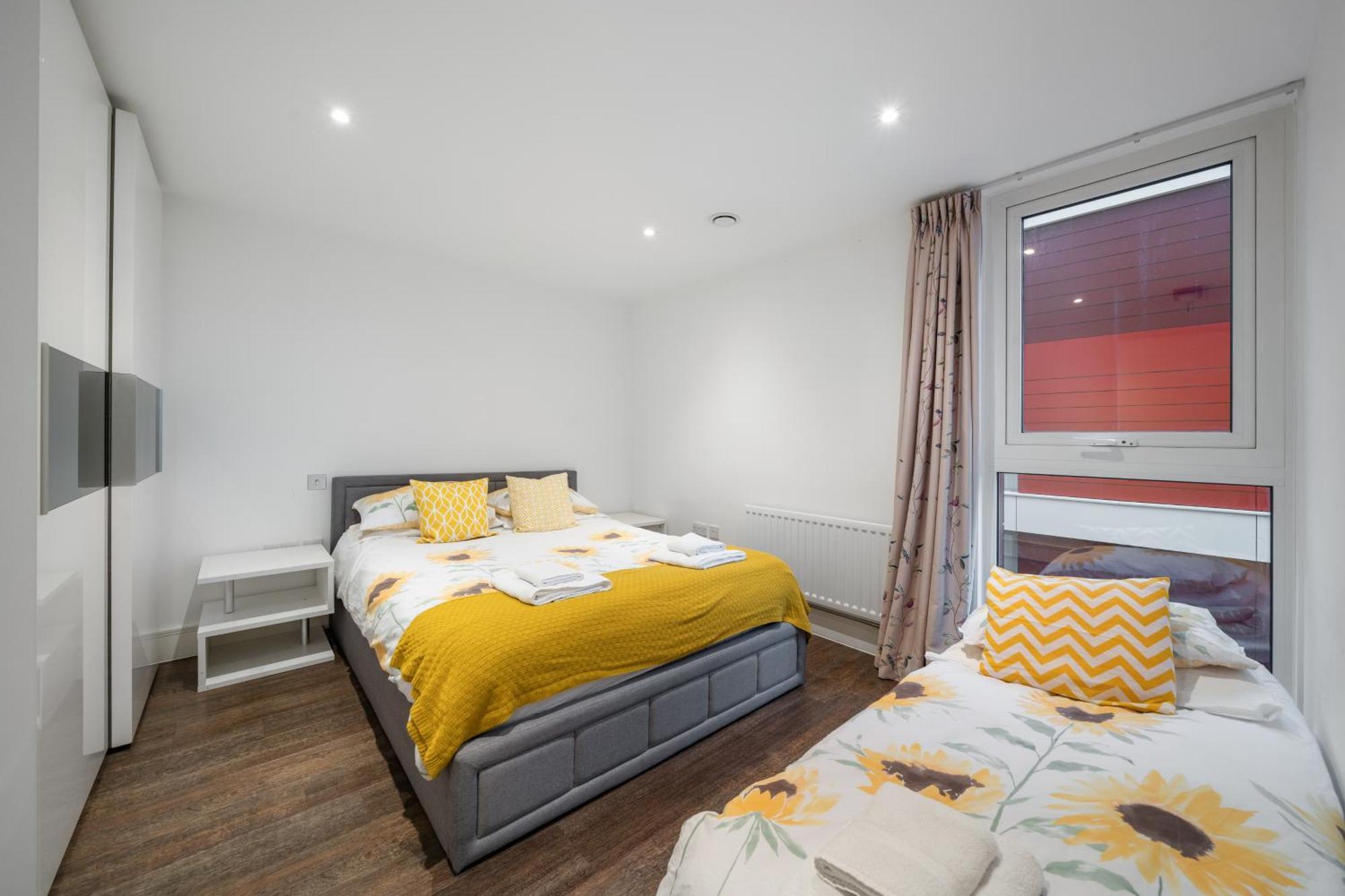 Riverside 1Br With Easy Transport 20Min To City Centre Лондон Екстер'єр фото