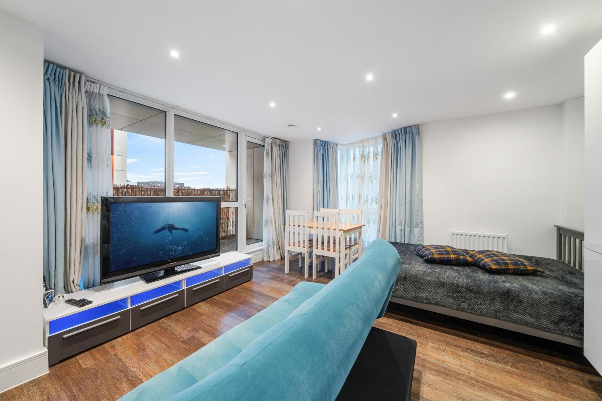 Riverside 1Br With Easy Transport 20Min To City Centre Лондон Екстер'єр фото